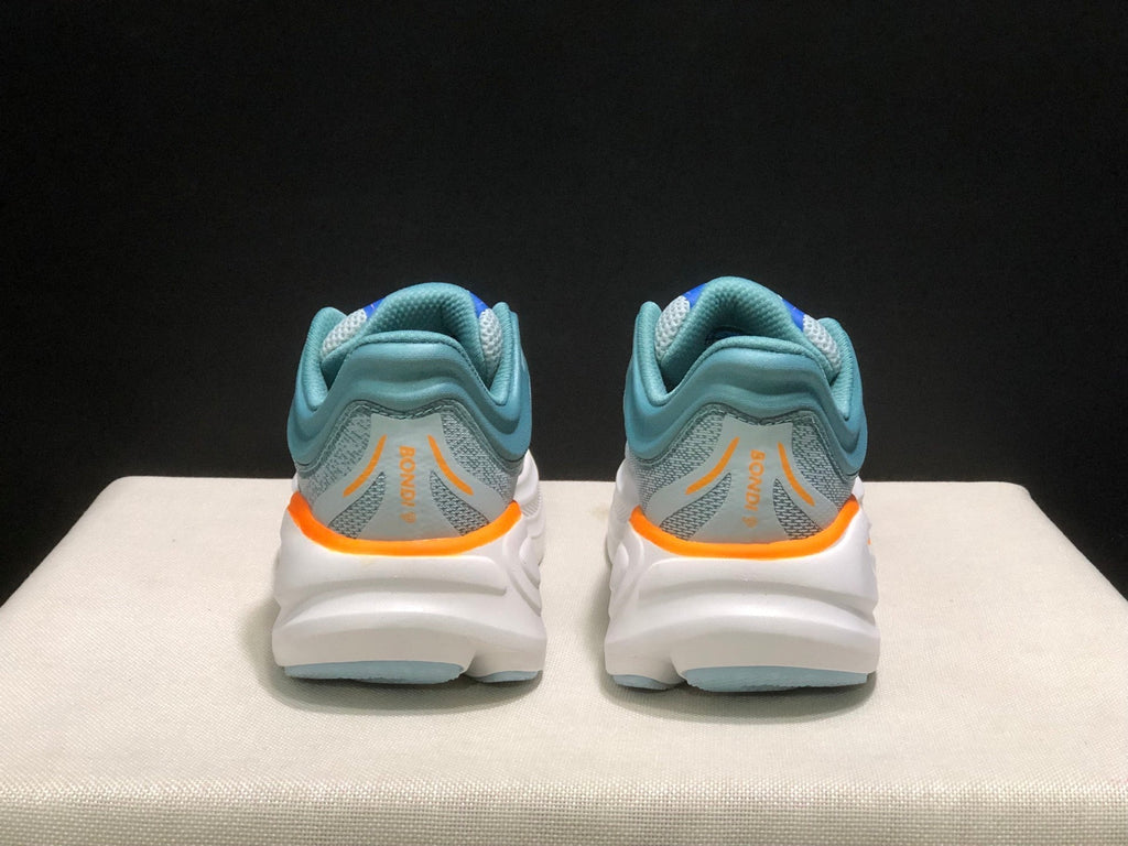 HOKA ONE ONE Bondi 9