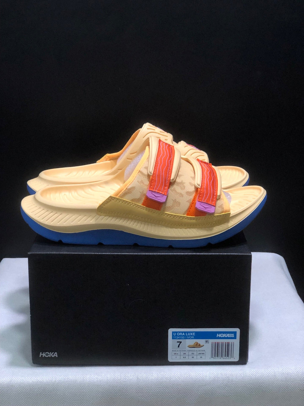 WTAPS x  HOKA ONE ONE ORA Luxe