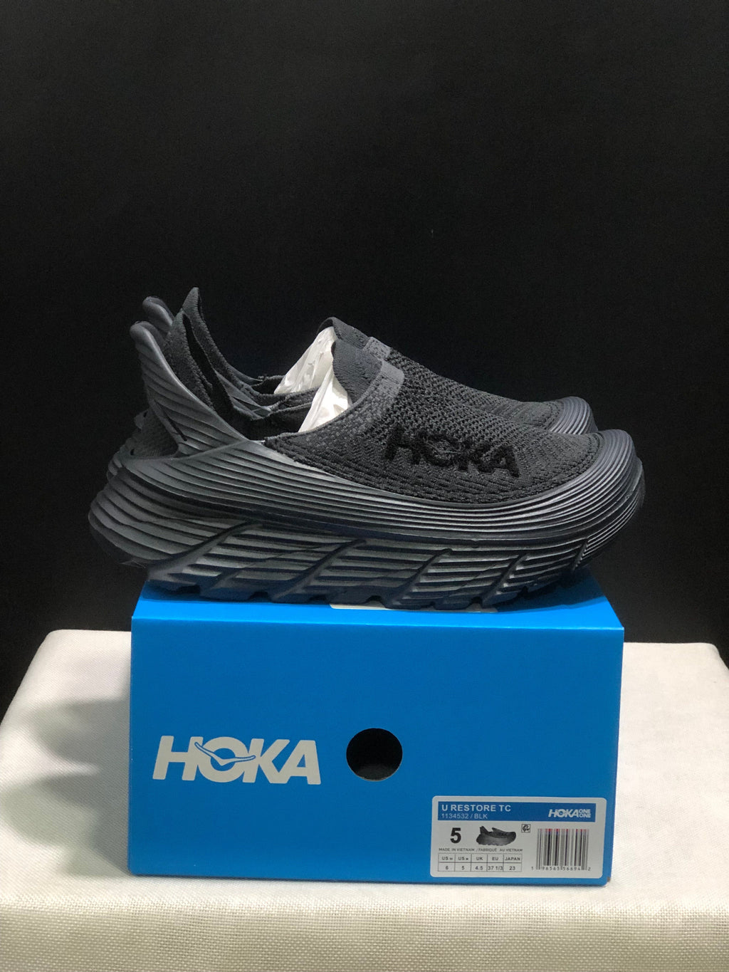 HOKA ONE ONE Restore TC