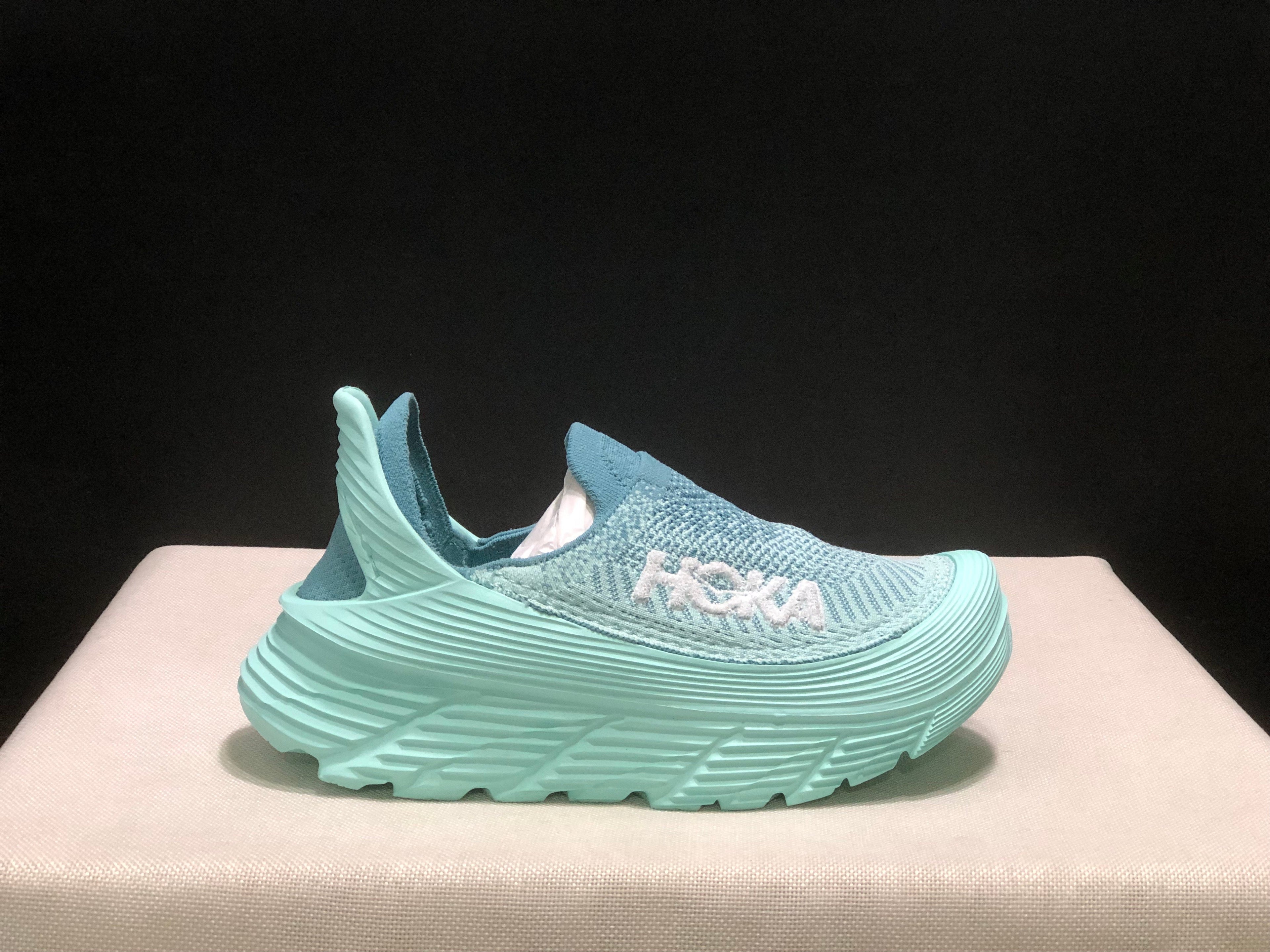 HOKA ONE ONE Restore TC