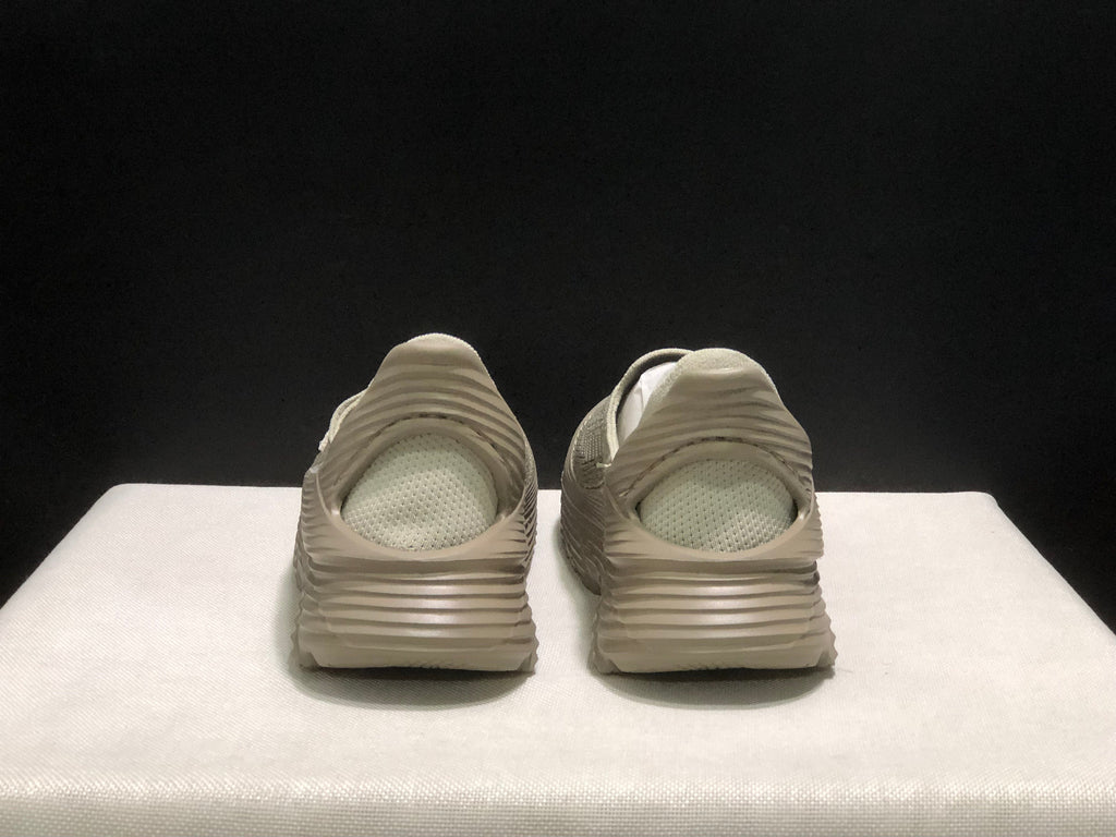 HOKA ONE ONE Restore TC