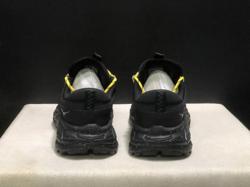 HOKA ONE ONE Tor Summit