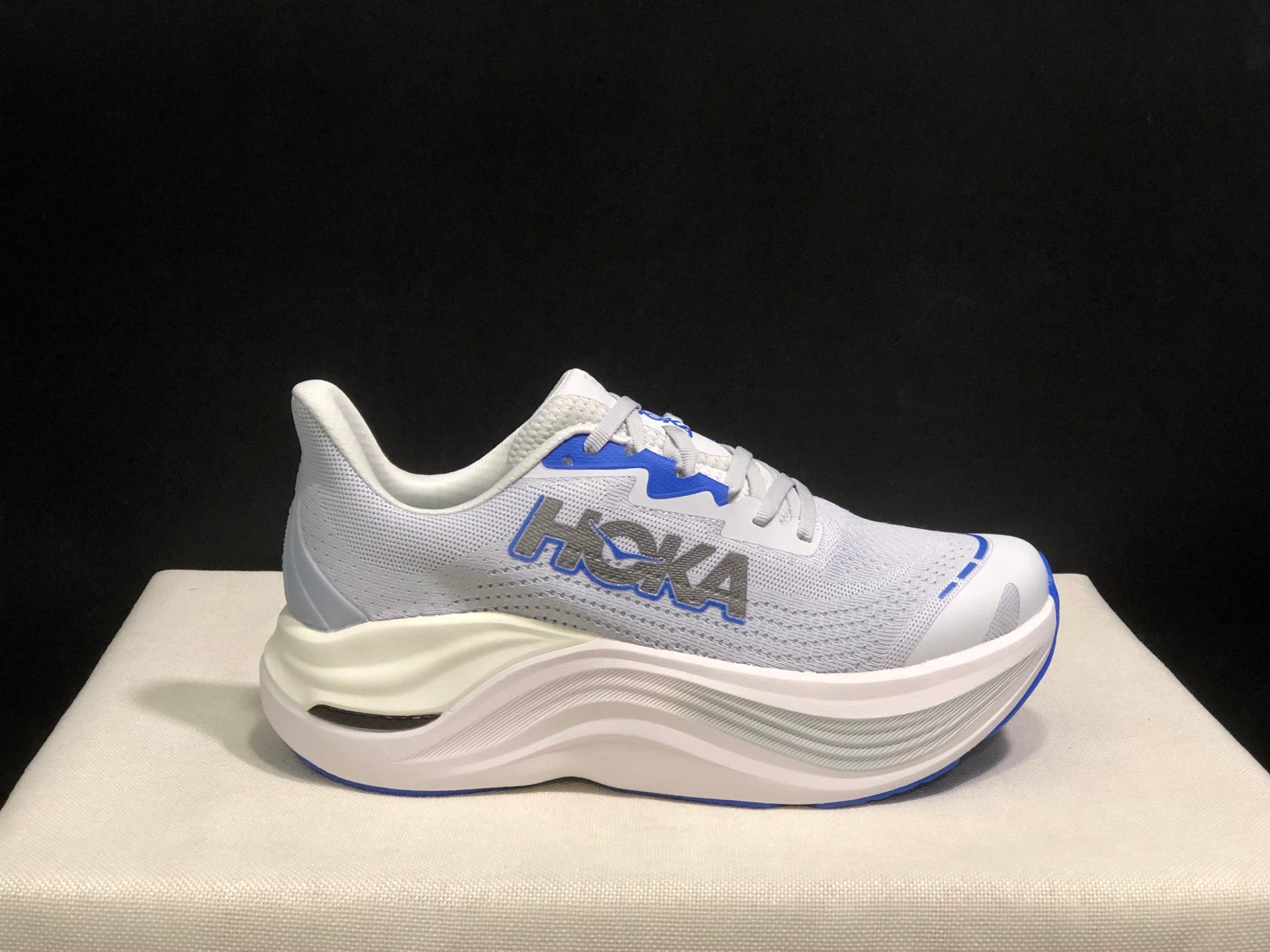 HOKA ONE ONE S KYWARD X