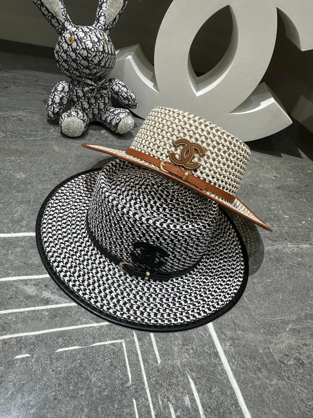 Sailin Concave Top Edged Flat Cap