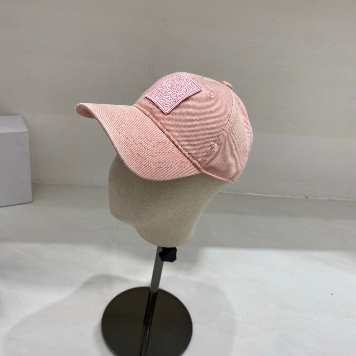 LOEWE baseball cap