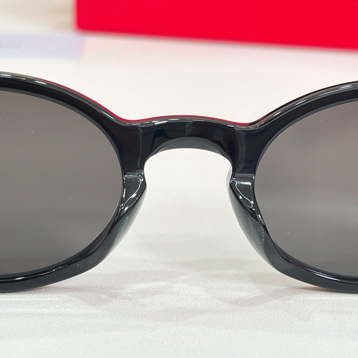 SAINT LAURENT Sunglasses-CH6040