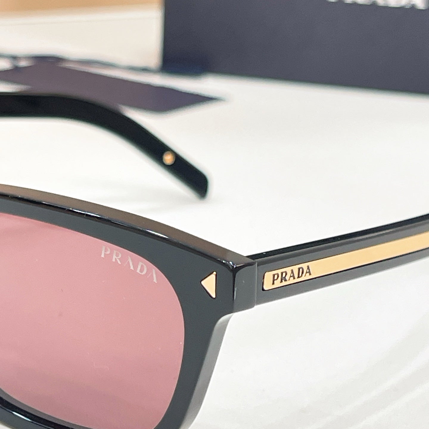 PRADA Sunglasses-SPR D05