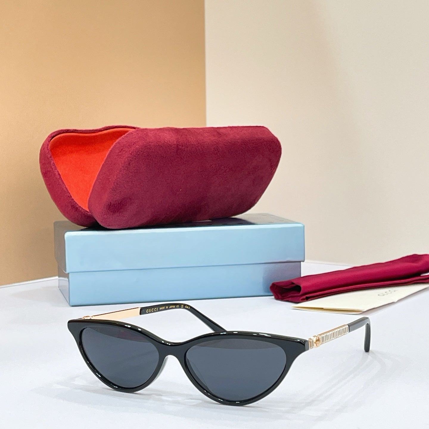 GUCCI Sunglasses GG2211S