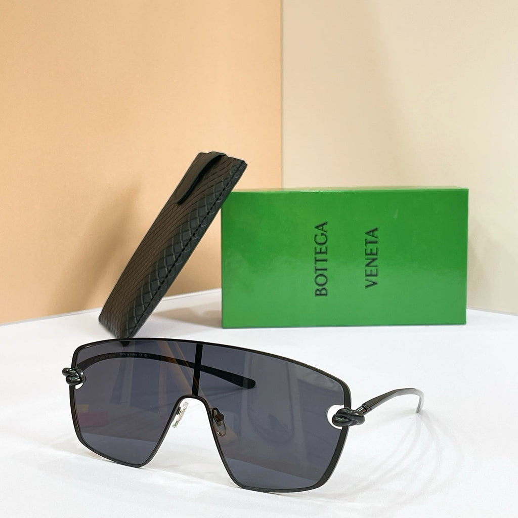 BOTTEGA VENETA Sunglasses BV1515S