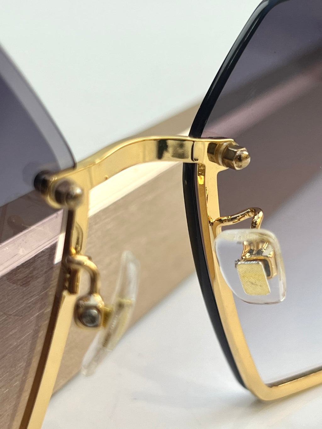 SAINT LAURENT Sunglasses SLM102