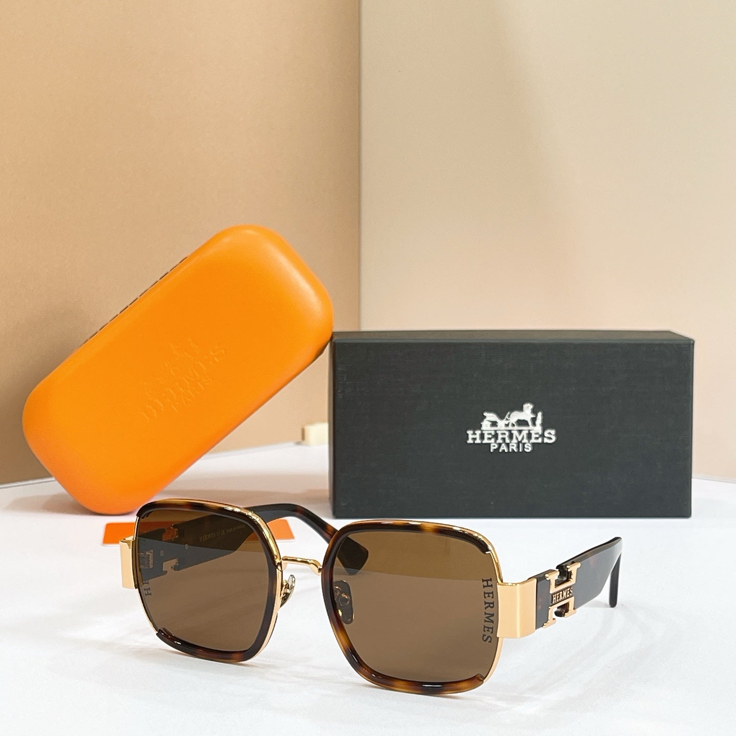 HERMÈS Sunglasses 9720
