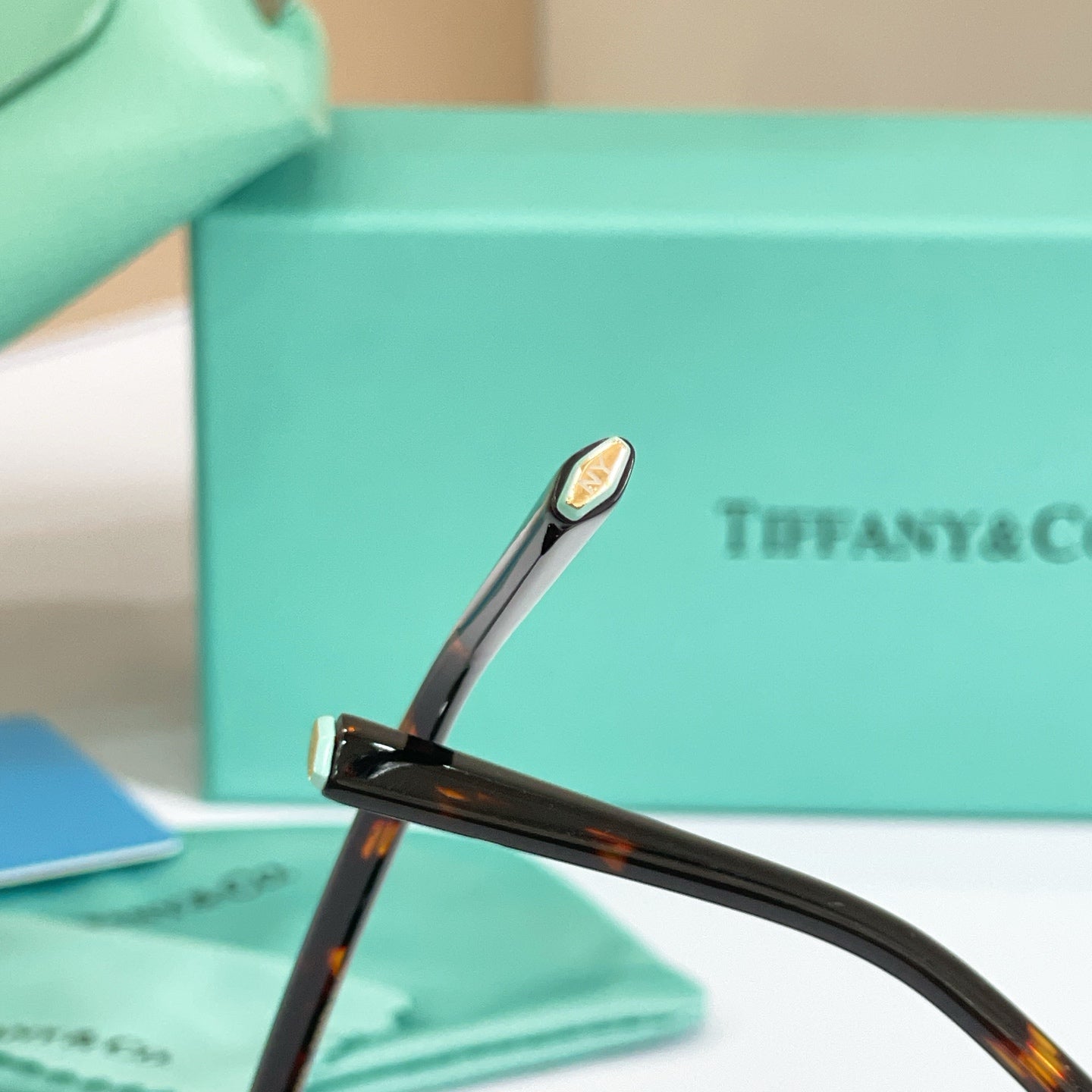 TIFFANY & CO. Sunglasses TF4260U