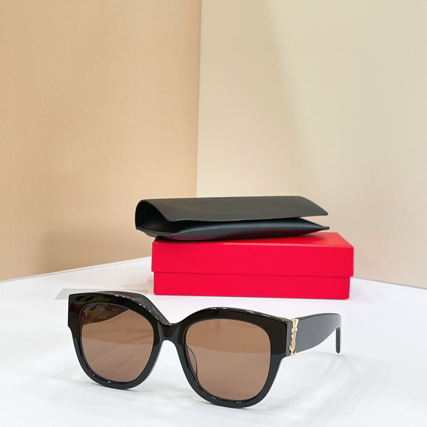 SAINT LAURENT Sunglasses SL M95